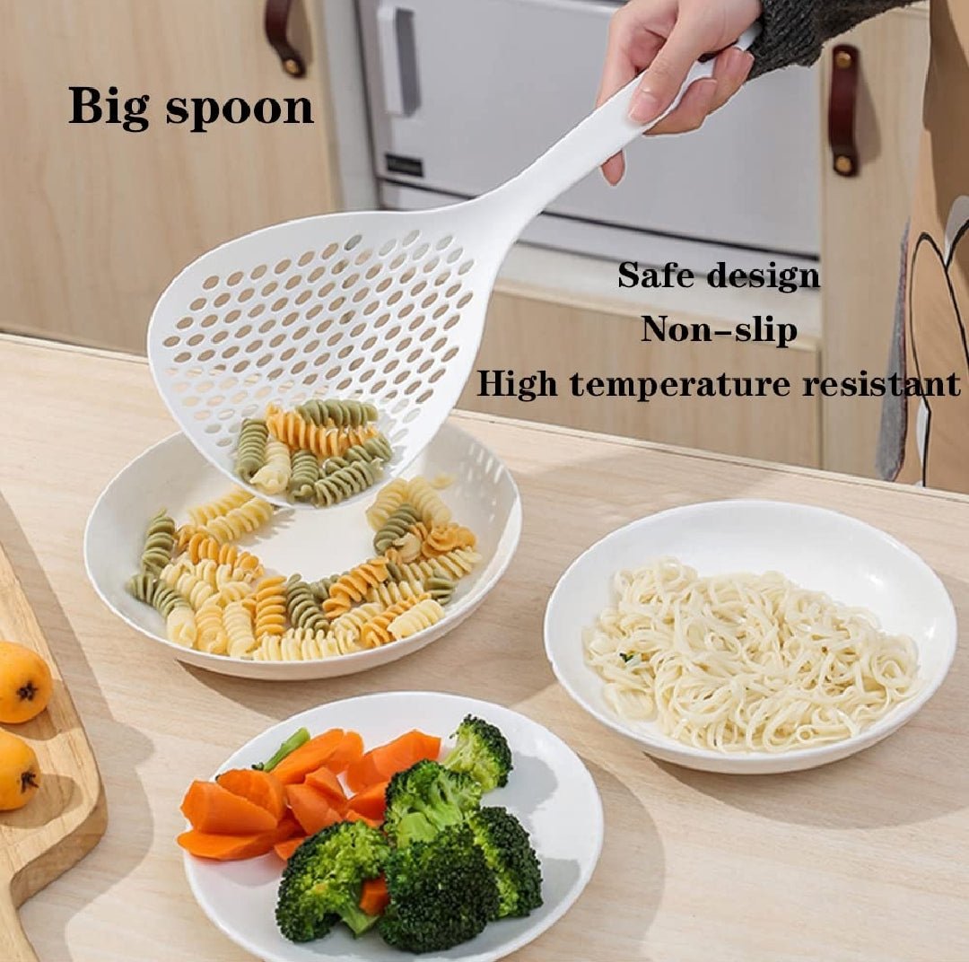 Plastic pasta spoon - Image 2