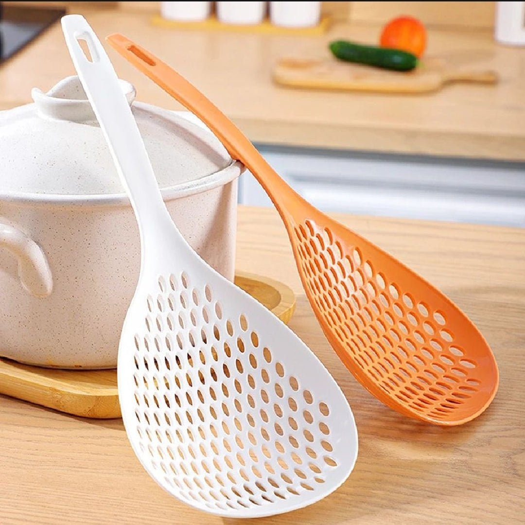 Plastic pasta spoon - Image 3